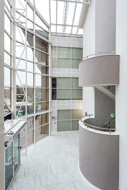 Mondial Apartments At Heathrow Хармондсворт Экстерьер фото